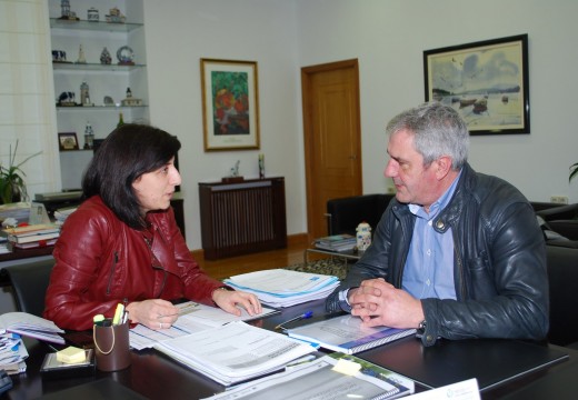 O alcalde de Carral trasladoulle á conselleira do Medio Rural a súa intención de solicitar unha subzona na IXP Pan Galego